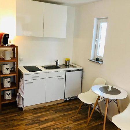 Top Renoviertes Apartement In Bester Lage Von Homburg- 5 Fussminuten Zur Uniklinik ホンブルク エクステリア 写真