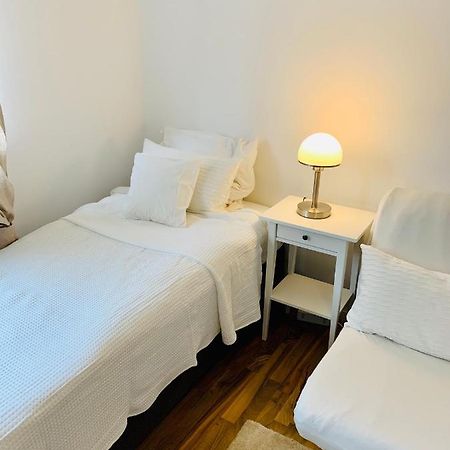Top Renoviertes Apartement In Bester Lage Von Homburg- 5 Fussminuten Zur Uniklinik ホンブルク エクステリア 写真