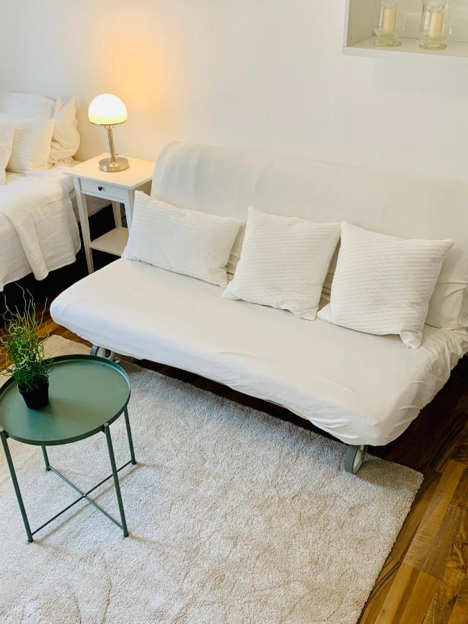 Top Renoviertes Apartement In Bester Lage Von Homburg- 5 Fussminuten Zur Uniklinik ホンブルク エクステリア 写真